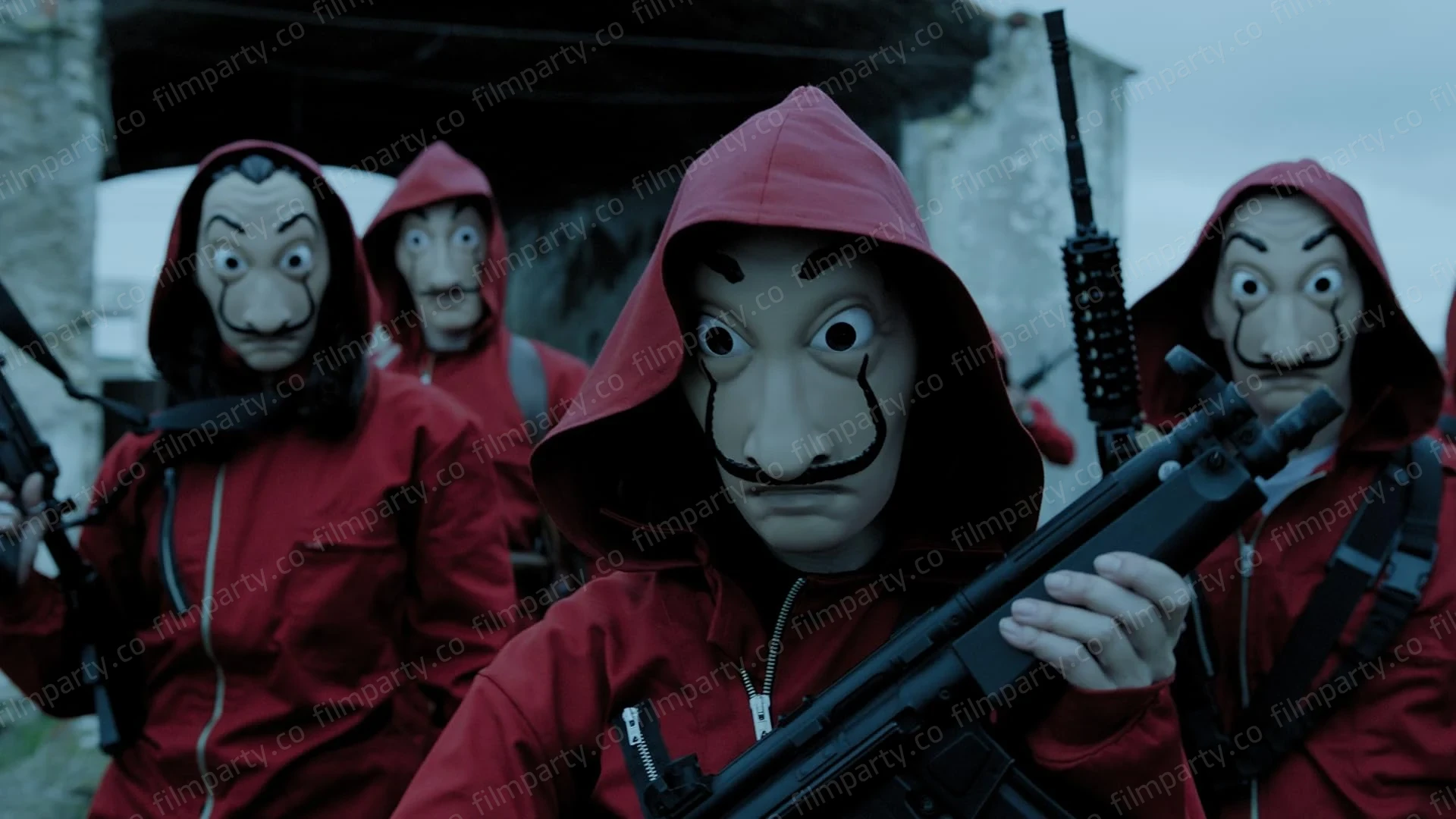 پوستر سریال خانهٔ کاغذی (Money Heist 2017) - تماشای آنلاین و دانلود از فیلم پارتی
