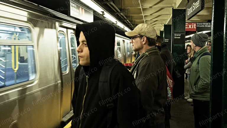 پوستر سریال مستر ربات (Mr. Robot 2015) - تماشای آنلاین و دانلود از فیلم پارتی
