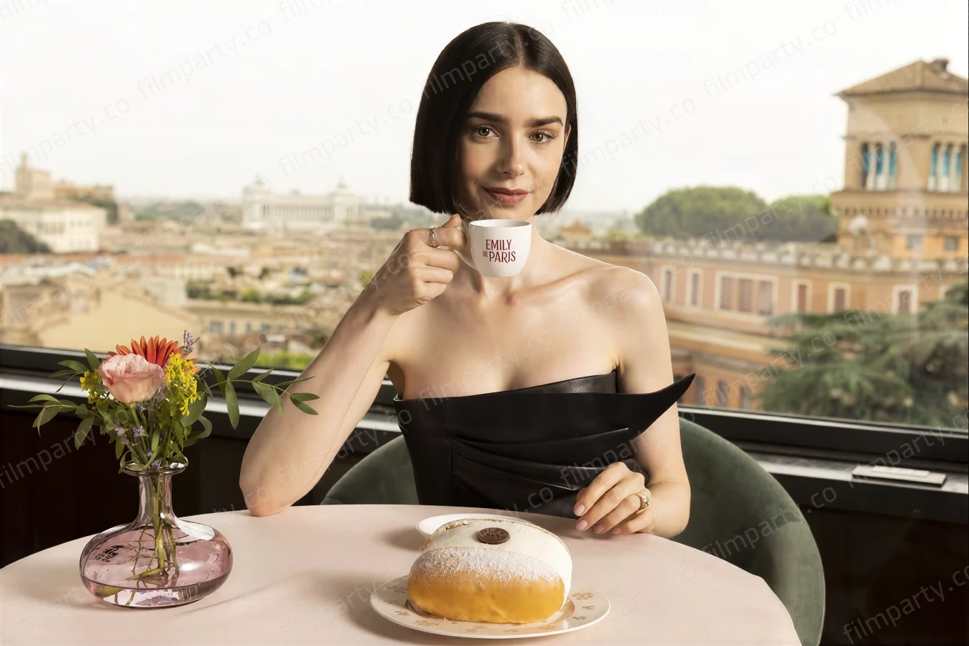 پوستر سریال امیلی در پاریس (Emily in Paris 2020) - تماشای آنلاین و دانلود از فیلم پارتی