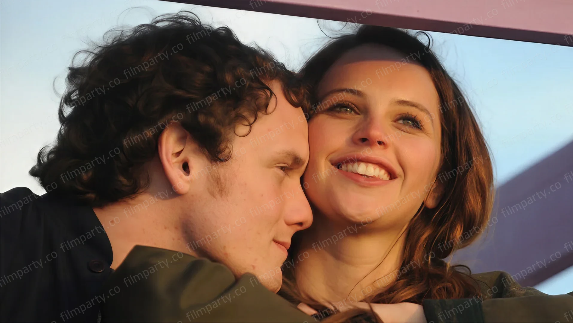 پوستر فیلم دیوانه‌وار (Like Crazy 2011) - تماشای آنلاین و دانلود از فیلم پارتی