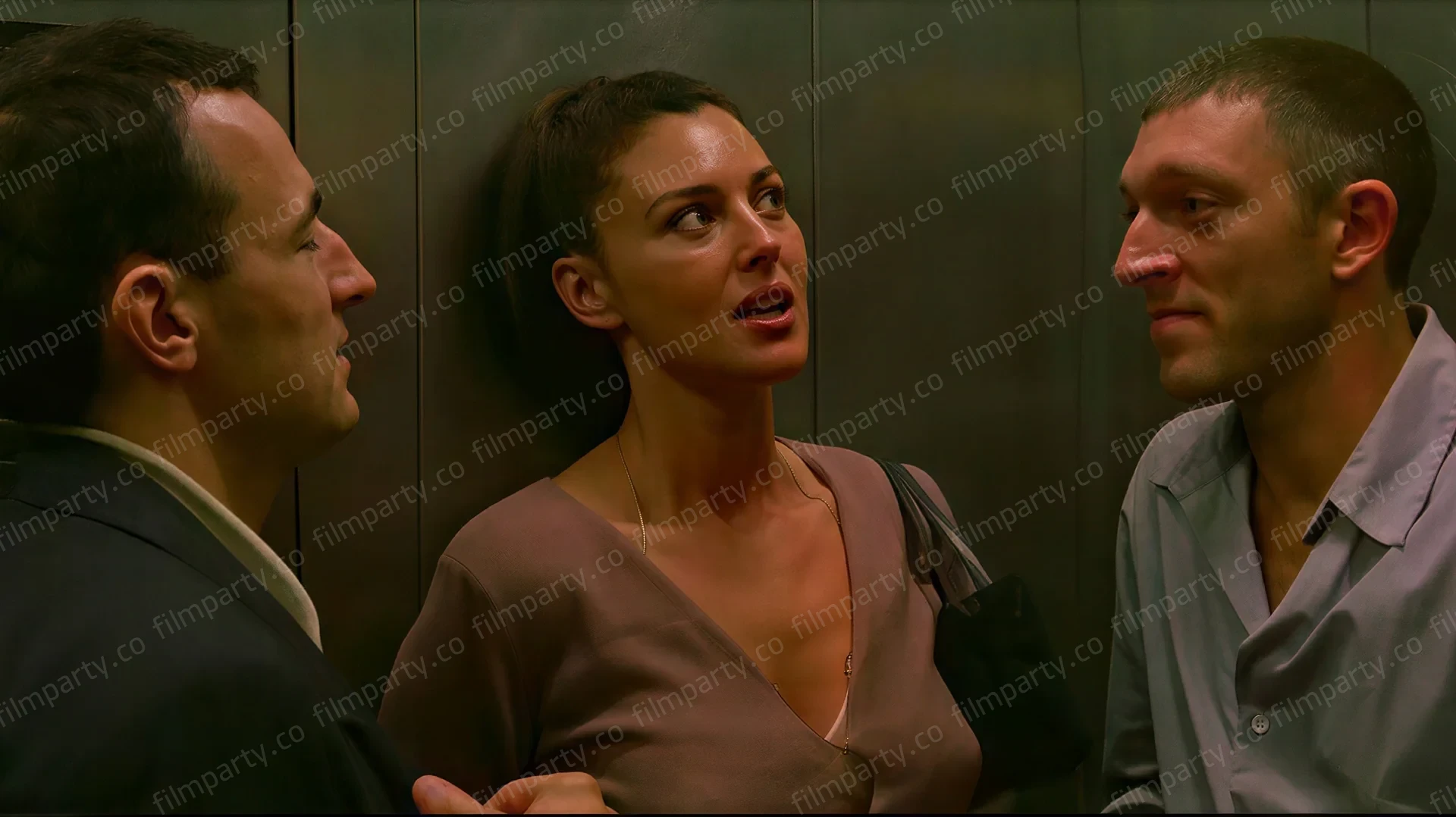 پوستر فیلم برگشت‌ناپذیر (Irréversible 2002) - تماشای آنلاین و دانلود از فیلم پارتی