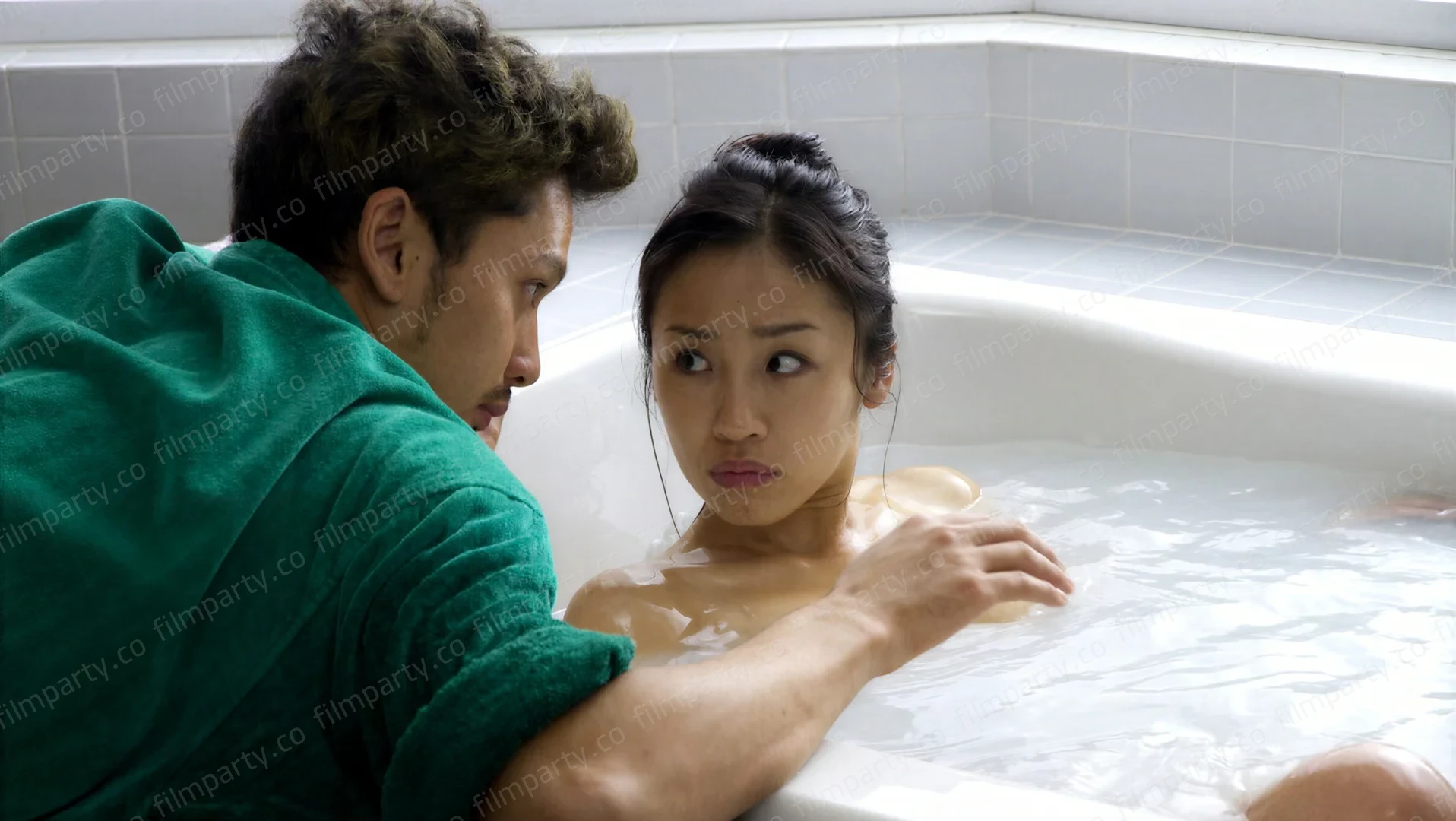 پوستر فیلم گناهکار عشق (Guilty of Romance 2011) - تماشای آنلاین و دانلود از فیلم پارتی