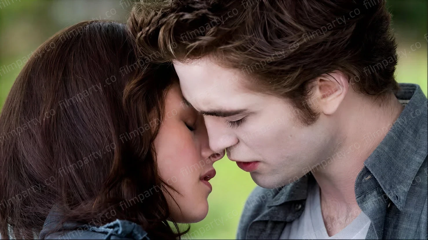 پوستر فیلم ماه نو (New Moon 2009) - تماشای آنلاین و دانلود از فیلم پارتی
