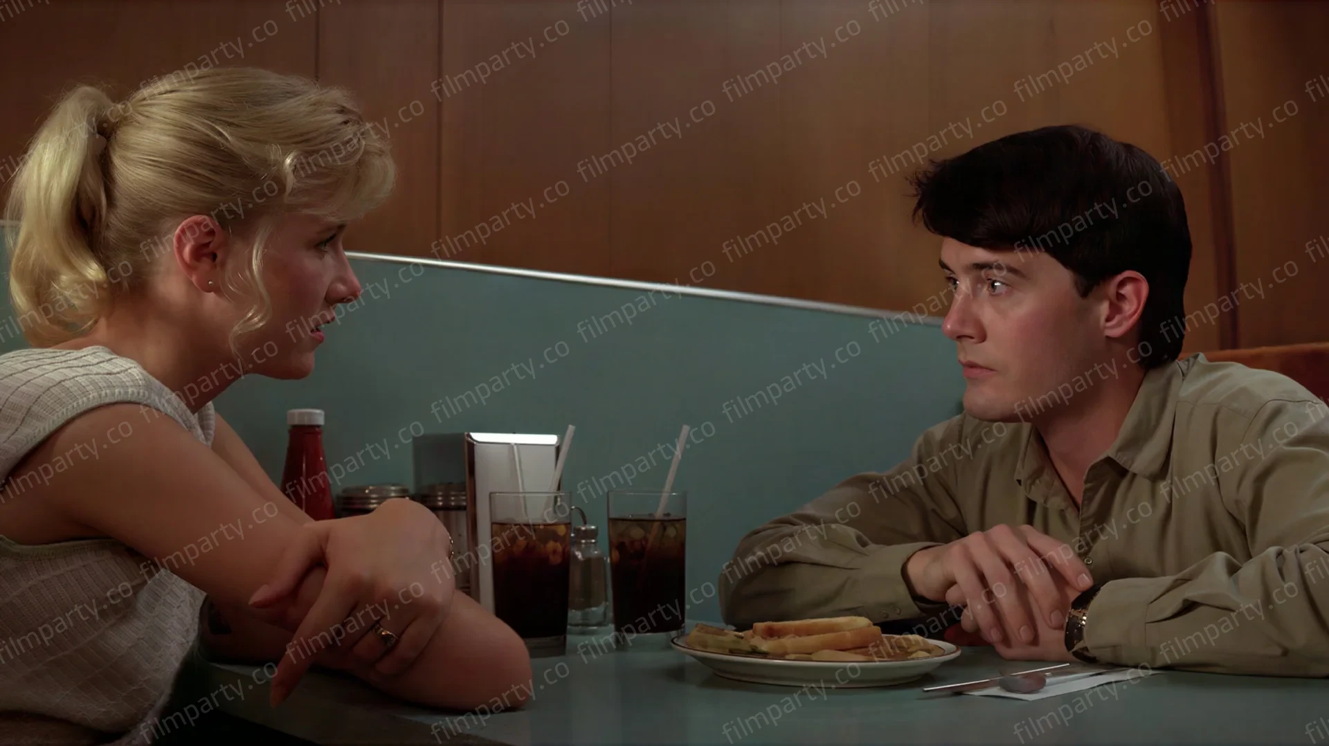 پوستر فیلم مخمل آبی (Blue Velvet 1986) - تماشای آنلاین و دانلود از فیلم پارتی