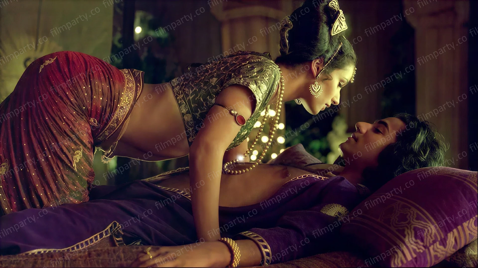 پوستر فیلم کاماسوترا: داستانی از عشق (Kama Sutra: A Tale of Love 1996) - تماشای آنلاین و دانلود از فیلم پارتی