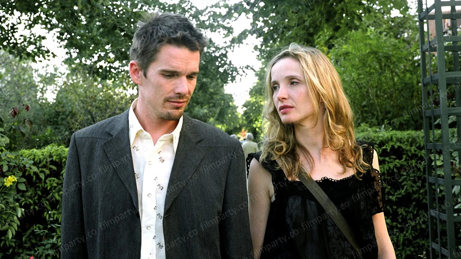 پوستر فیلم پیش از غروب (Before Sunset 2004) - تماشای آنلاین و دانلود از فیلم پارتی