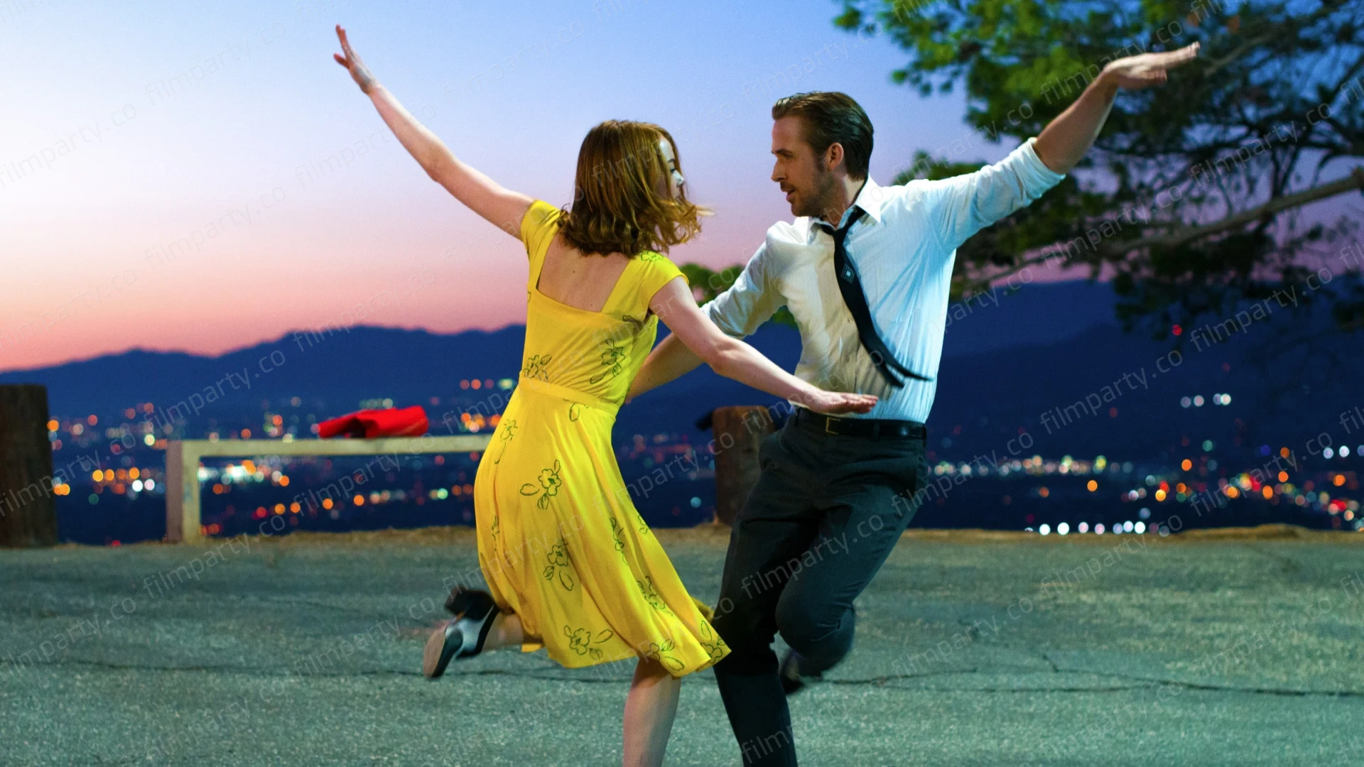 پوستر فیلم لا لا لند (La La Land 2016) - تماشای آنلاین و دانلود از فیلم پارتی