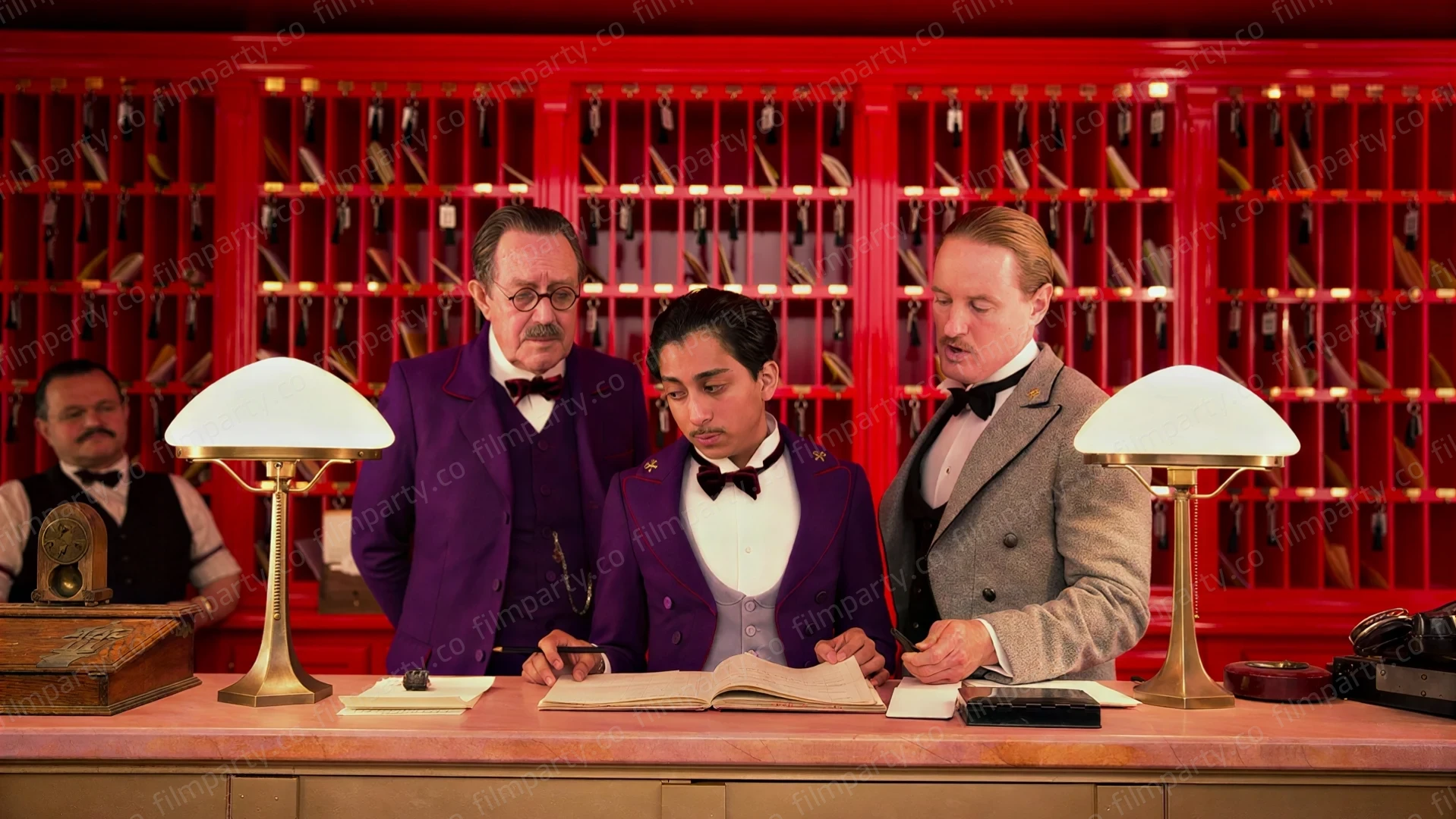 پوستر فیلم هتل بزرگ بوداپست (The Grand Budapest Hotel 2014) - تماشای آنلاین و دانلود از فیلم پارتی
